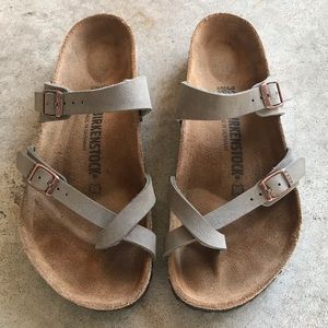 Birkenstocks Mayari Size 39 (8-8.5)